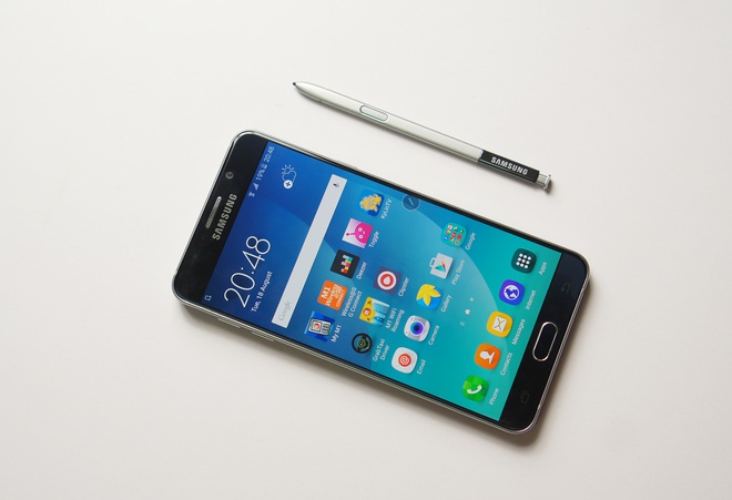 iPhone, Galaxy Note 5 thống trị thị trường di động cao cấp