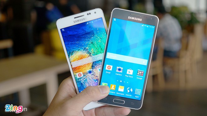 Galaxy Alpha ở Việt Nam: Kẻ khen đẹp, người chê thiếu