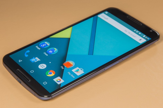 Google Nexus 6: là chiếc smartphone do Motorola sản xuất, phát hành vào 10/2014, là chiếc Nexus có màn hình lớn nhất tính đến thời điểm hiện tại. Nexus 6 có màn hình 6 inch Quad HD độ phân giải 1.440 x 2.560 pixel, được trang bị chip Snapdragon 805 lõi tứ, tốc độ 2,7 GHz, RAM 3 GB, bộ nhớ trong 32 GB hoặc 64 GB. Model có camera chính 13 MP và pin dung lượng 3220 mAh.