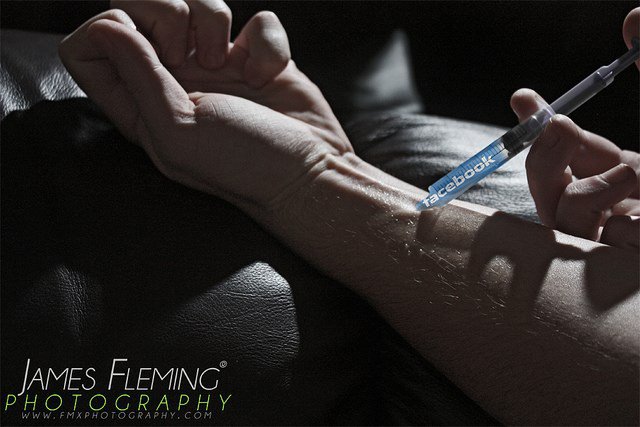 Với nhiều người, Facebook là thứ