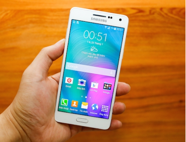 Màn hình Super Amoled sẽ cho người dùng những trải nghiệm hình ảnh tốt.