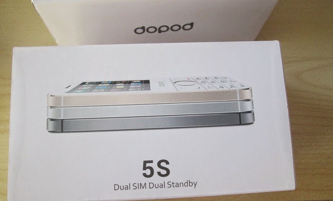 Điện thoại cơ bản nhái kiểu dáng iPhone 5S giá 380.000 đồng