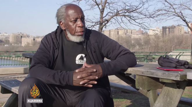 Lạ lẫm với thế giới công nghệ sau 44 năm đi tù