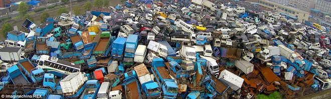 Nghĩa địa xe cũ khổng lồ tại Trung Quốc