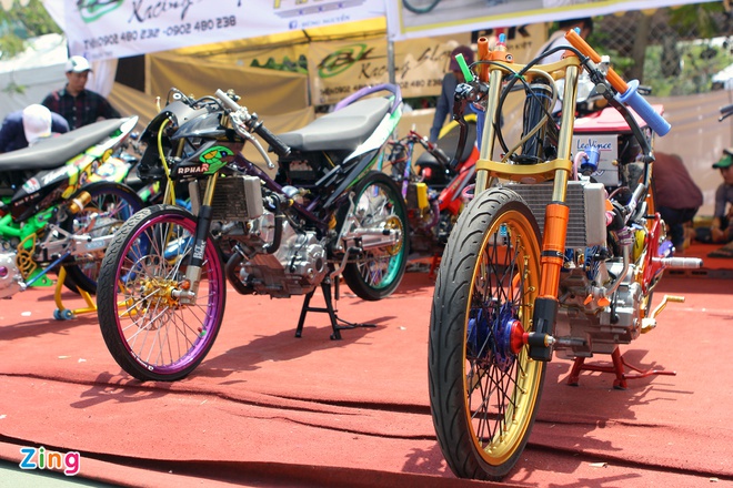 Một phần không thể thiếu trong mỗi kỳ Vietnam Motorbike Festival chính là sự xuất hiện của những chiếc xe độ đa màu sắc, kiểu dáng.