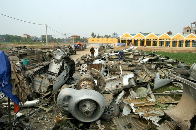 Làng chuyên 'xẻ thịt' máy bay, xe quân sự ở Việt Nam - ảnh 2