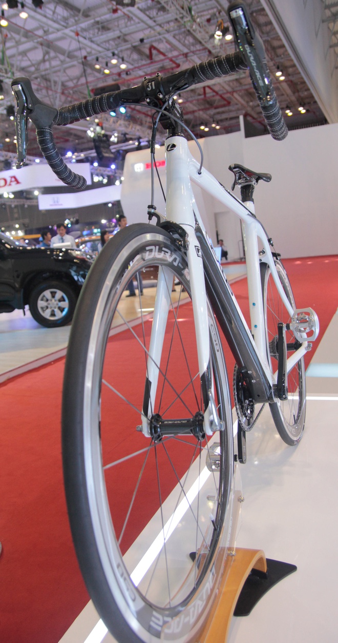 Ngắm chiếc xe đạp Lexus giá 400 triệu đồng tại Việt Nam - ảnh 3