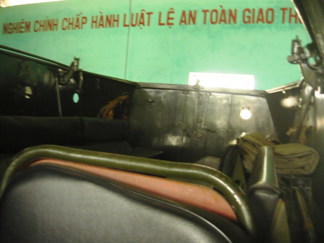 Clip khám phá xe thiết giáp BTR 152 đối phó bão Haiyan - ảnh 4