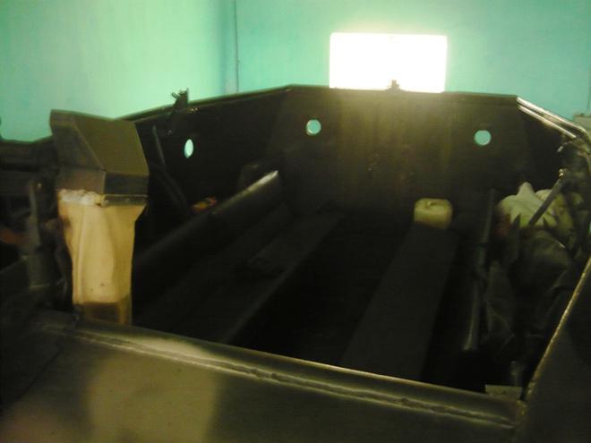 Clip khám phá xe thiết giáp BTR 152 đối phó bão Haiyan - ảnh 5