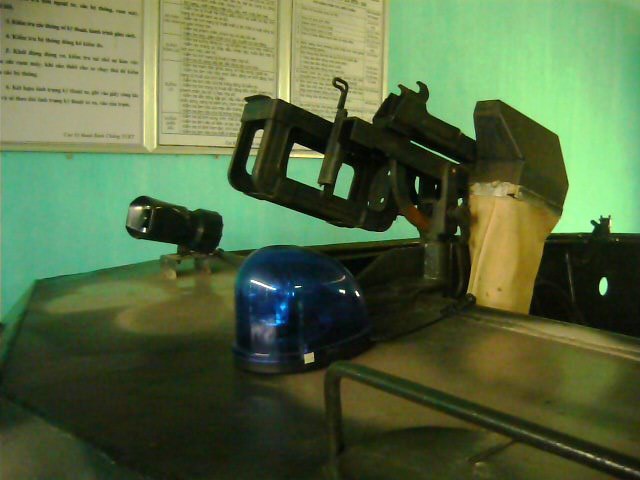 Clip khám phá xe thiết giáp BTR 152 đối phó bão Haiyan - ảnh 11