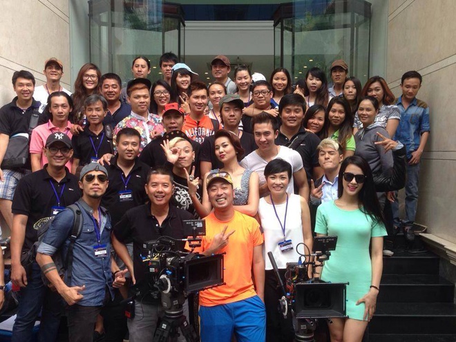 Siêu mẫu Thanh Hằng giải thích về việc mở cửa xe gây tai nạn - ảnh 2