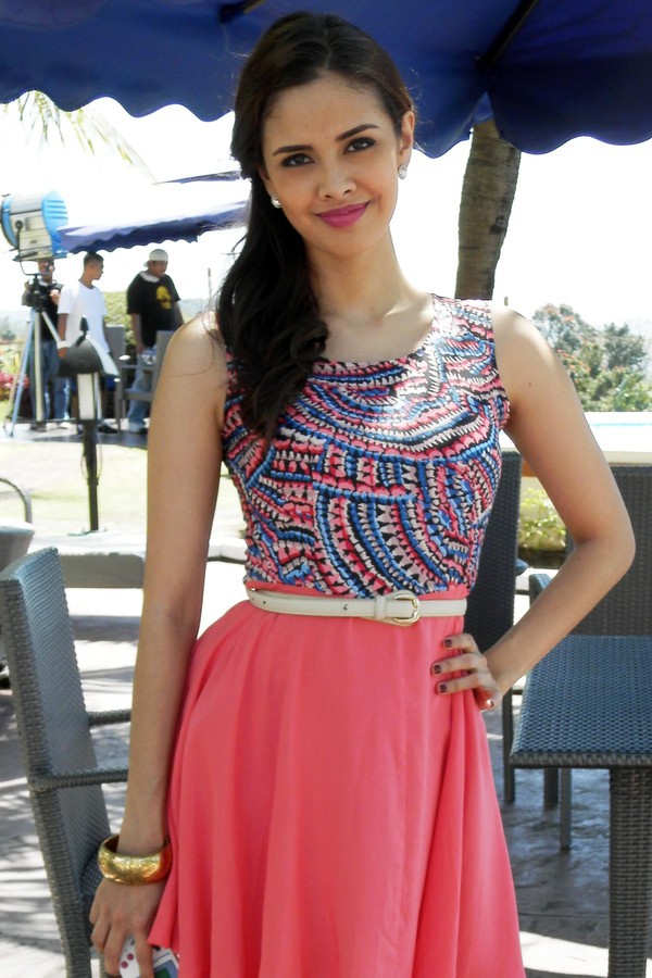 Những hình ảnh đời thường thú vị của tân Hoa hậu Thế giới - ảnh 20