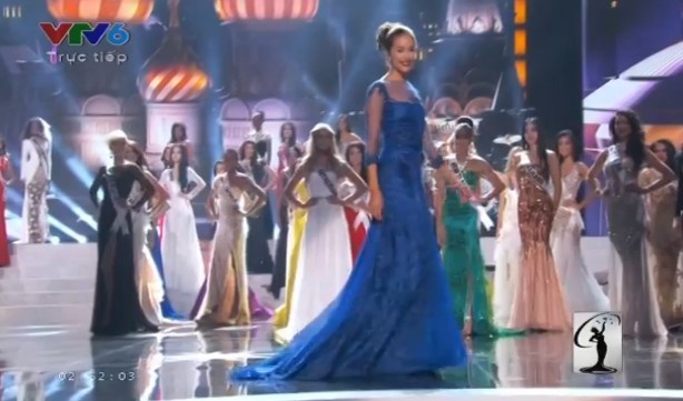 Miss Venezuela suýt rơi vương miện khi lên ngôi HH Hoàn vũ - ảnh 13