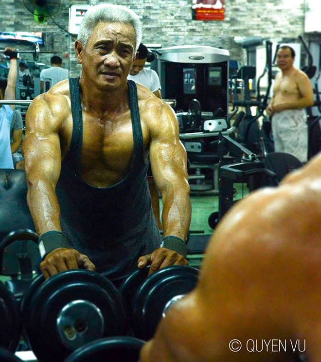 Ngỡ ngàng với cơ bắp 6 múi của lực sĩ U70 tại TP.HCM - ảnh 1