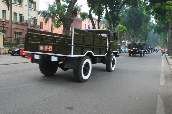 Cận cảnh Lựu pháo và xe đặc chủng diễn tập lễ tang Đại tướng - ảnh 4