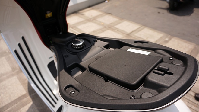 50 chiếc Vespa 946 giá 380 triệu đã đến tay khách hàng Việt - ảnh 8