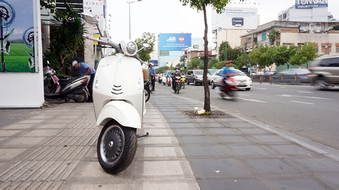 50 chiếc Vespa 946 giá 380 triệu đã đến tay khách hàng Việt - ảnh 10