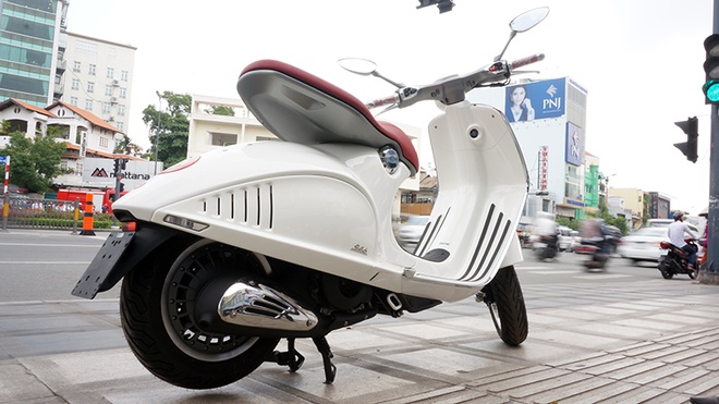 50 chiếc Vespa 946 giá 380 triệu đã đến tay khách hàng Việt - ảnh 11