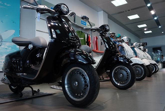 50 chiếc Vespa 946 giá 380 triệu đã đến tay khách hàng Việt - ảnh 14