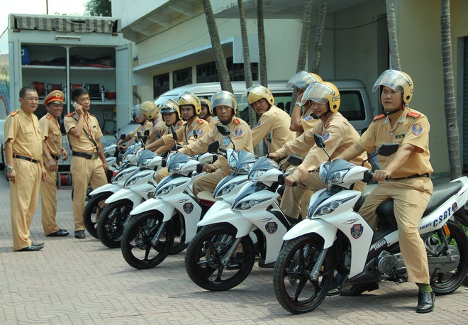 CSGT Nghệ An, Thái Bình đi mẫu xe đặc biệt của Yamaha - ảnh 5