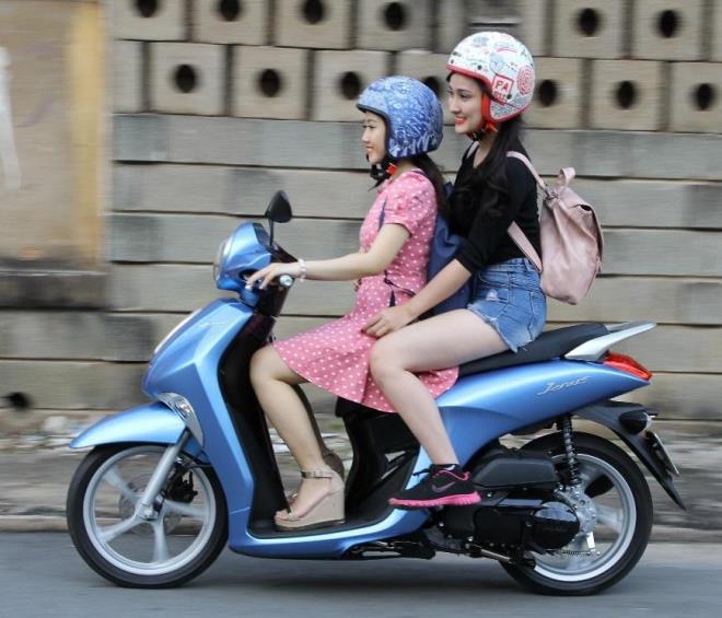 Định kiến' bán xăng cho phụ nữ là tội ác' bắt nguồn từ đâu? - 2