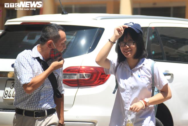 Rưng rưng với bức thư xúc động bố gửi con gái sau kỳ thi vào lớp 10 - 1