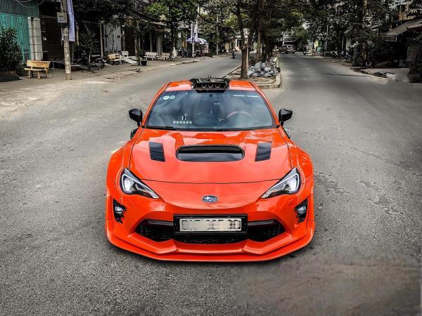 Dân chơi chi vài trăm triệu biến chiếc Subaru BR thành hàng độc - 1