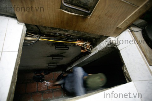 Căn nhà chỉ có thể ngồi, quỳ, bò, nằm ở trung tâm Hà Nội - ảnh 1