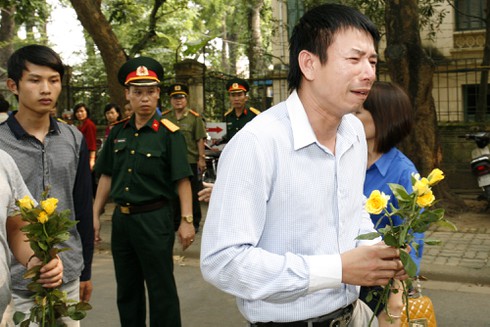 Vượt ngàn cây số về Hà Nội khóc thương Đại tướng - ảnh 5