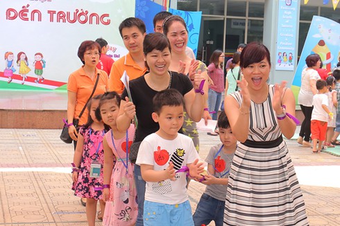 Khi con vào lớp 1: Phụ huynh cần chuẩn bị tâm lý như thế nào? - ảnh 1