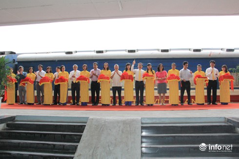 Khai trương tuyến vận chuyển hàng bưu chính bằng đường sắt - ảnh 2