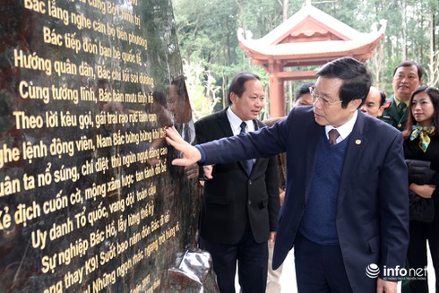 Bộ TT&TT tặng hệ thống âm thanh cho BQL Lăng Chủ tịch Hồ Chí Minh - ảnh 6