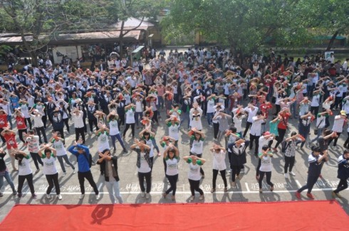 Ngày nhà giáo, mang khoai, sắn tặng thầy cô - ảnh 3