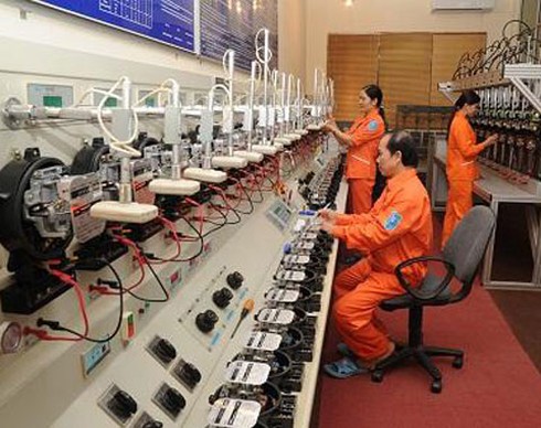 Tăng giá điện: Làm rõ việc mua rẻ bán đắt