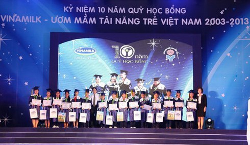 10 năm Quỹ học bổng “Vinamilk-Ươm mầm tài năng trẻ Việt Nam” - ảnh 1