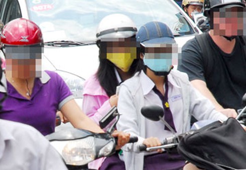 Lại khai quật quy định “ngực lép” cấm lái xe - ảnh 1