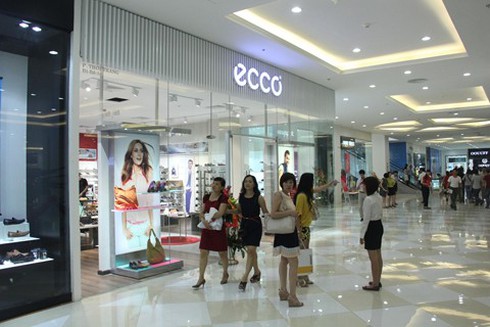 Royal City: Phát hành thẻ mua sắm Vincom Loyalty