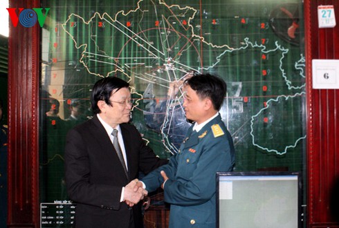 Chủ tịch nước chúc Tết bộ đội Phòng không - ảnh 2