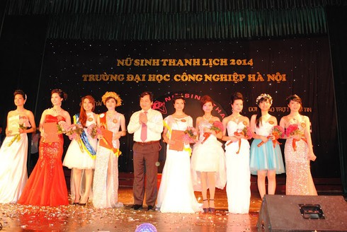 Nữ sinh thanh lịch ĐH Công Nghiệp khoe sắc yêu kiều - ảnh 6