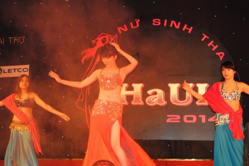 Nữ sinh thanh lịch ĐH Công Nghiệp khoe sắc yêu kiều - ảnh 2