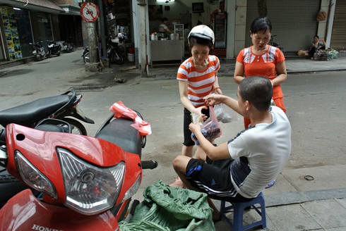 Độc nhất Hà thành: Hàng chè năm bán 1 mùa, ngày bán 1 giờ - ảnh 9