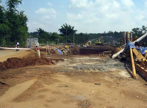 Tổng công ty Sông Hồng dính nghi án bán thầu - ảnh 1