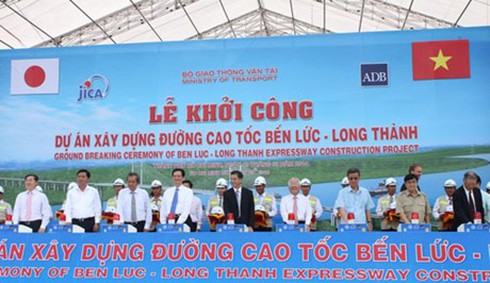 Thủ tướng phát lệnh khởi công tuyến cao tốc lớn nhất miền Nam - ảnh 1