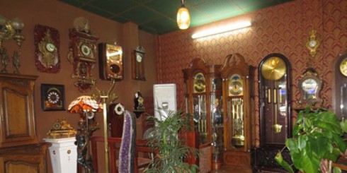 Căn nhà có nghìn đồng hồ cổ của đại gia Hà Thành - ảnh 3