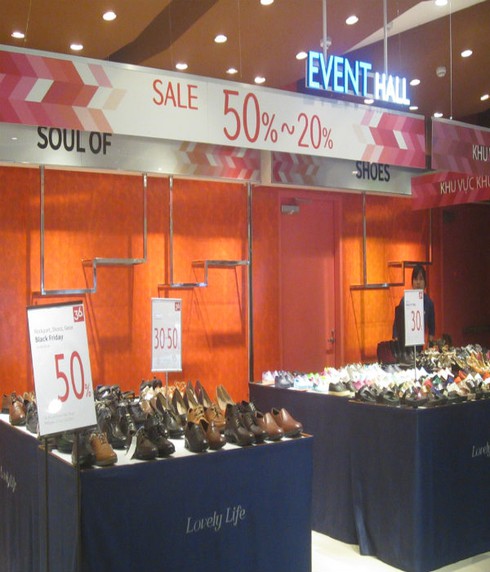 Black Friday Hà Nội: TTTM sang chảnh