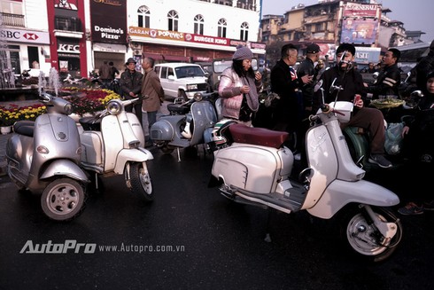Dân chơi motor Hà Thành cùng dàn xế khủng tụ họp sáng mồng 1 Tết - ảnh 3