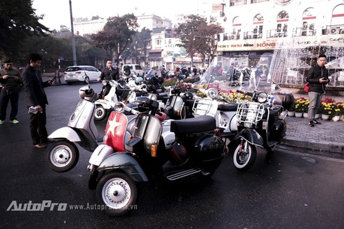 Dân chơi motor Hà Thành cùng dàn xế khủng tụ họp sáng mồng 1 Tết - ảnh 5