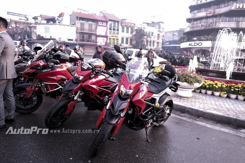 Dân chơi motor Hà Thành cùng dàn xế khủng tụ họp sáng mồng 1 Tết - ảnh 6