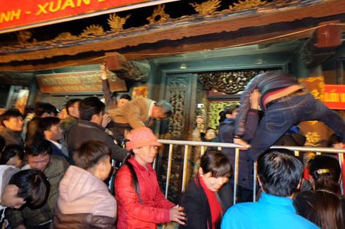 Shop TIN ngày 23/2: Báo chí kêu man rợ, hỗn loạn...Chính quyền: Chỉ là đùa cợt - ảnh 3