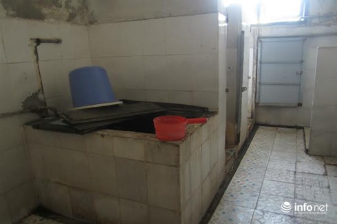 Hà Nội: Ở chung cư cũ nát phải cực